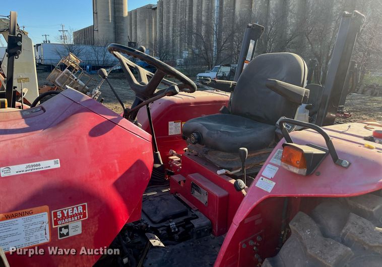 image for item JS9988 Mahindra  5545 MFWD tractor