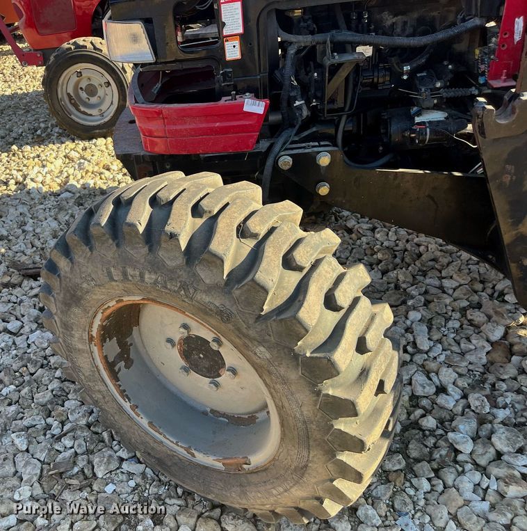 image for item JS9988 Mahindra  5545 MFWD tractor