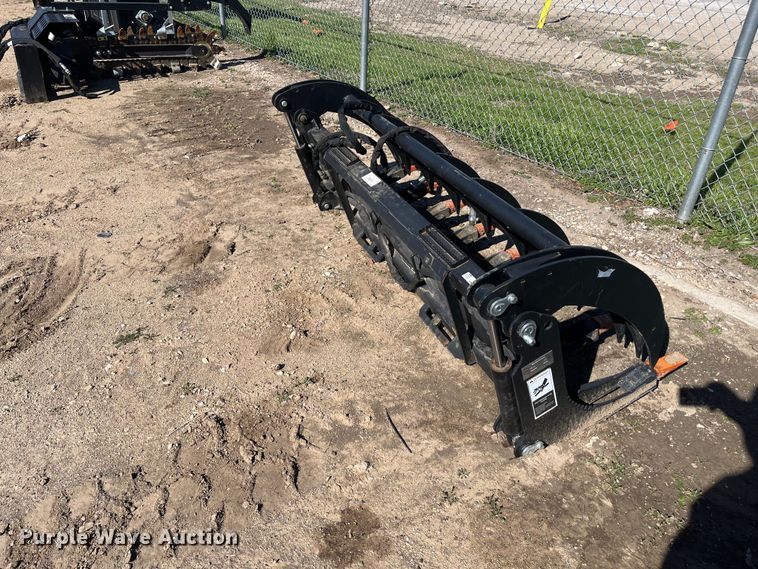 image for item JS9994 Skid steer grapple bucket