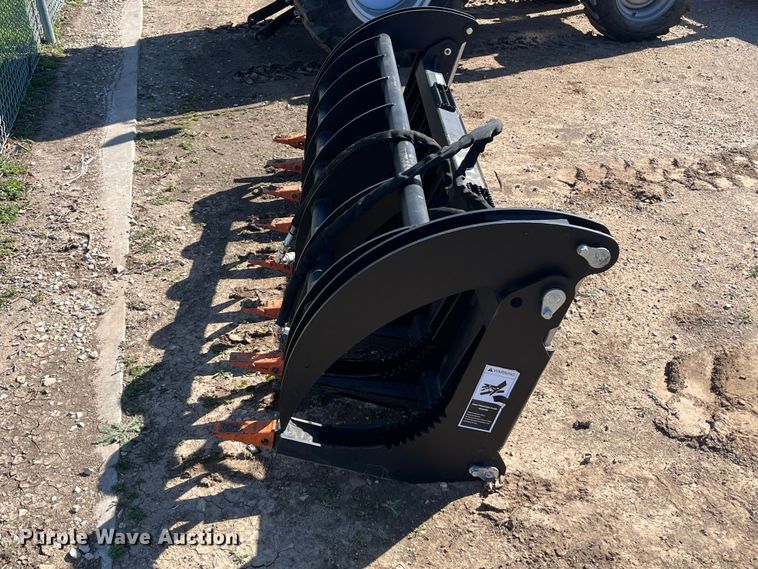 image for item JS9994 Skid steer grapple bucket