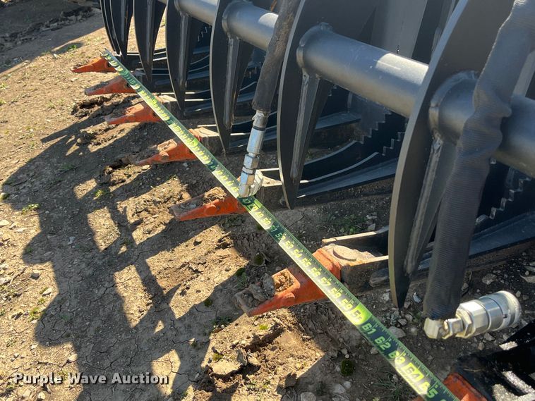 image for item JS9994 Skid steer grapple bucket