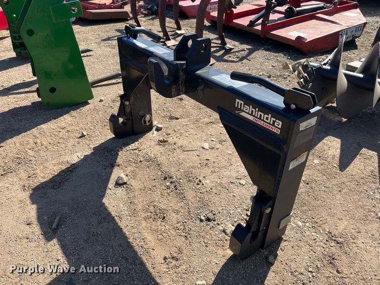 image for item JS9995 Mahindra  three point quick attach