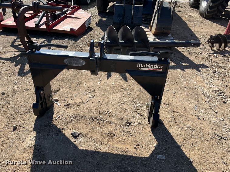 image for item JS9995 Mahindra  three point quick attach