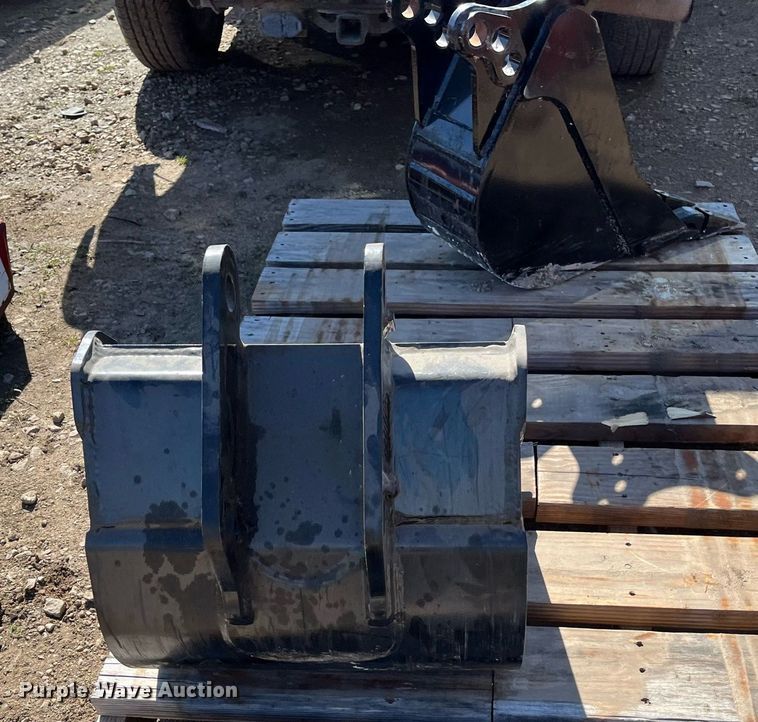 image for item JS9996 18