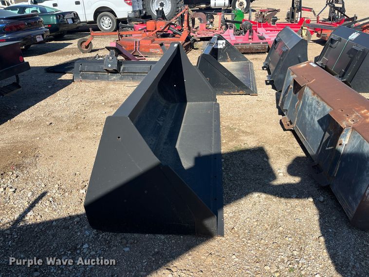 image for item JT9006 7' W bucket