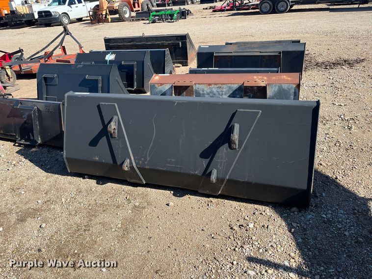 image for item JT9006 7' W bucket