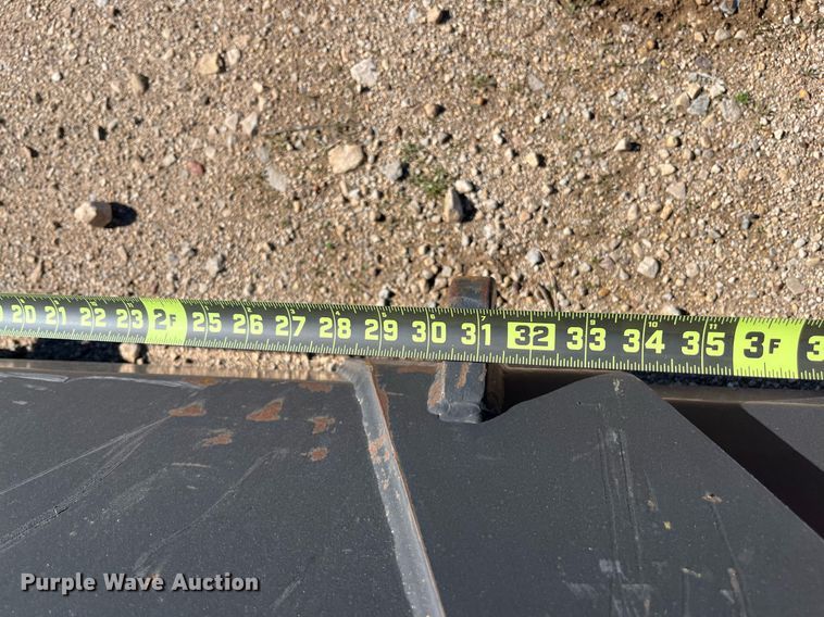 image for item JT9006 7' W bucket