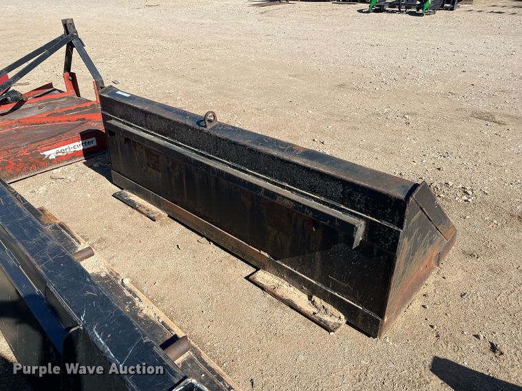 image for item JT9012 7' W bucket