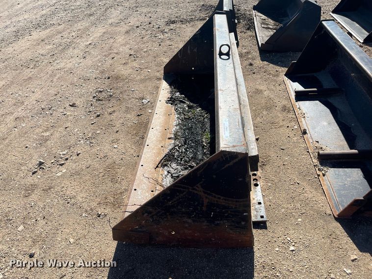 image for item JT9012 7' W bucket