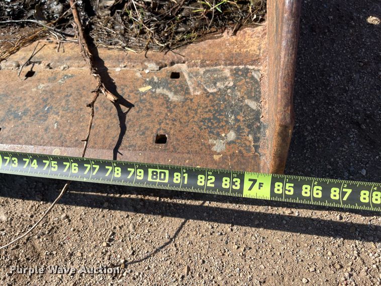 image for item JT9012 7' W bucket