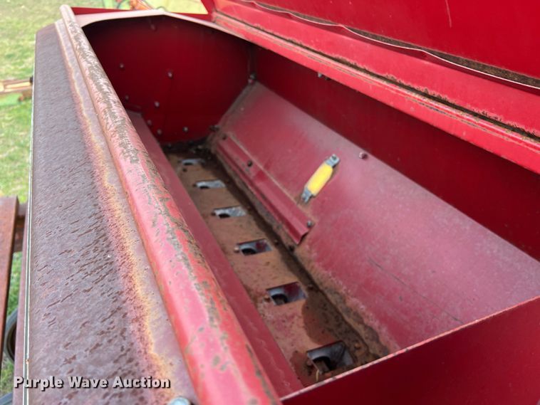 image for item KV9799 International 5100 grain drill