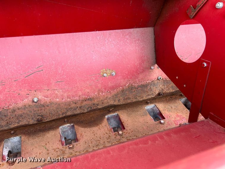 image for item KV9799 International 5100 grain drill