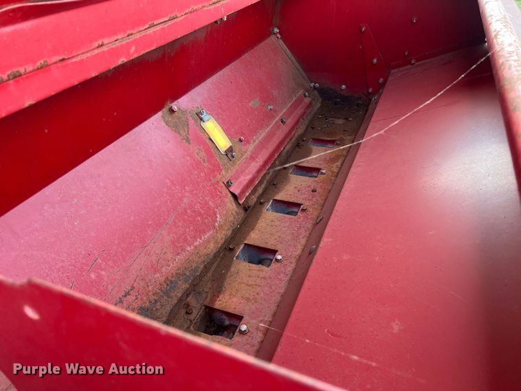 image for item KV9799 International 5100 grain drill