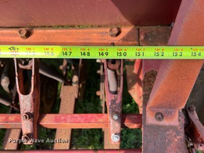 image for item KV9799 International 5100 grain drill