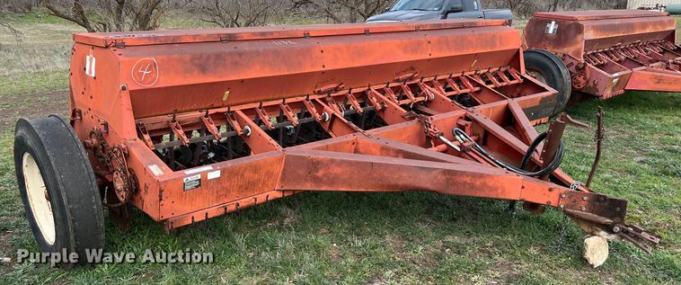 image for item KV9800 International 5100 grain drill