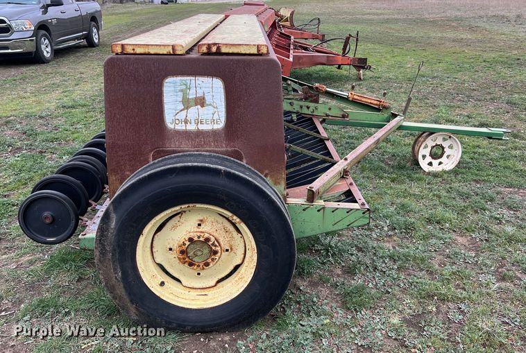 image for item KV9801 John Deere 8300 grain drill