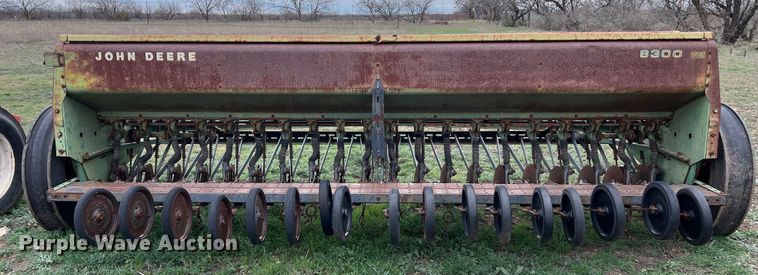 image for item KV9801 John Deere 8300 grain drill