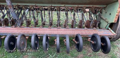 image for item KV9801 John Deere 8300 grain drill