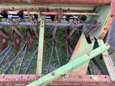 image for item KV9801 John Deere 8300 grain drill