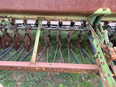 image for item KV9801 John Deere 8300 grain drill