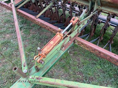 image for item KV9801 John Deere 8300 grain drill