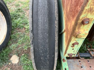 image for item KV9801 John Deere 8300 grain drill