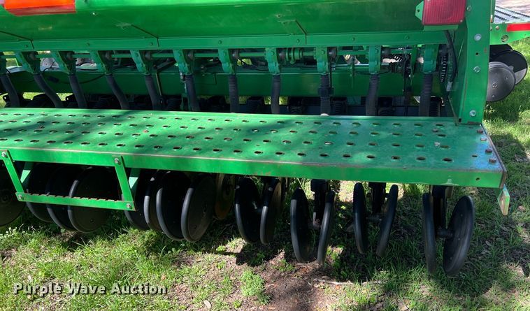 image for item KV9818 John Deere 455 grain drill