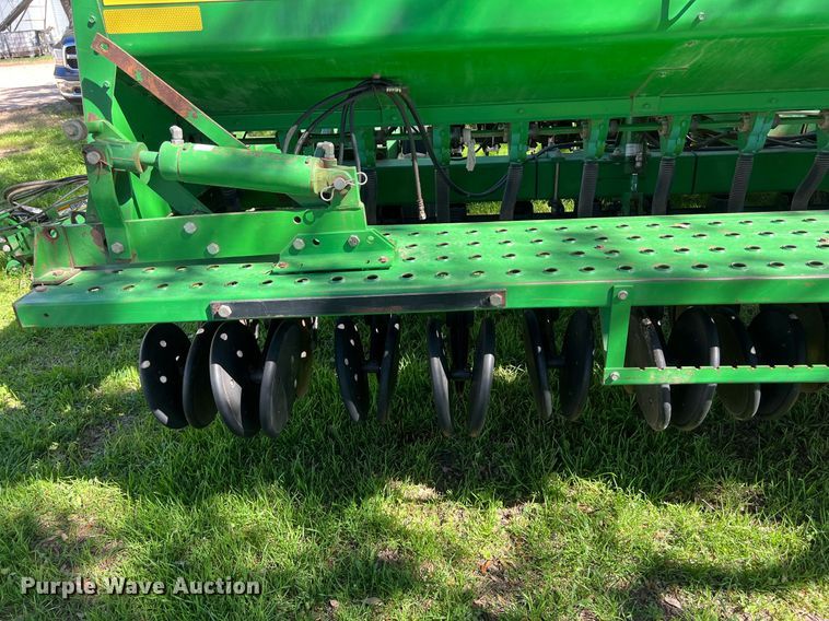 image for item KV9818 John Deere 455 grain drill