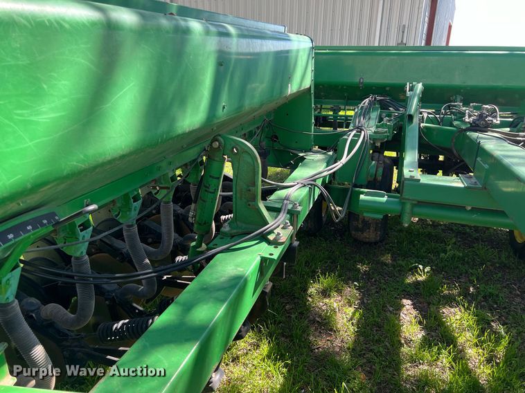 image for item KV9818 John Deere 455 grain drill