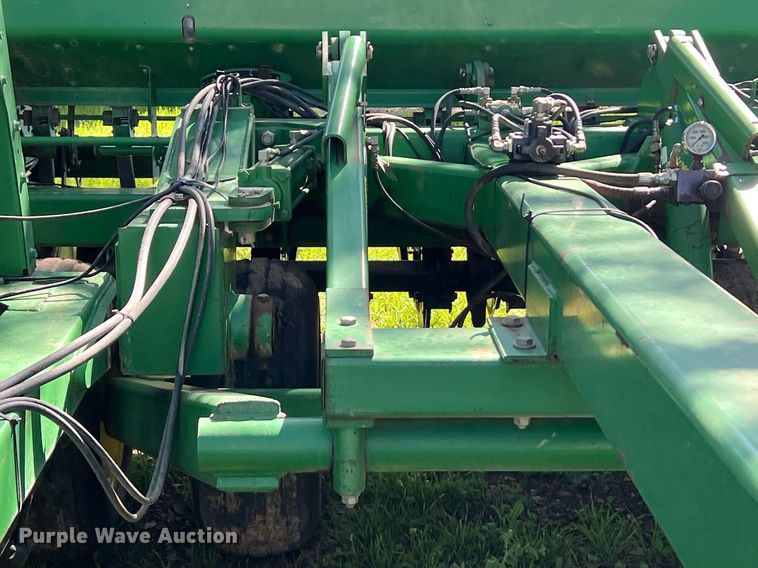 image for item KV9818 John Deere 455 grain drill