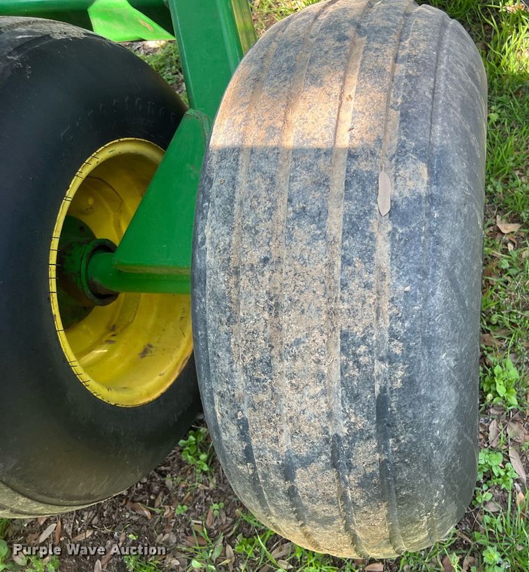 image for item KV9818 John Deere 455 grain drill