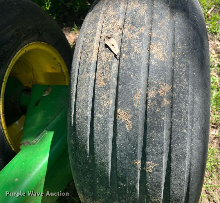 image for item KV9818 John Deere 455 grain drill