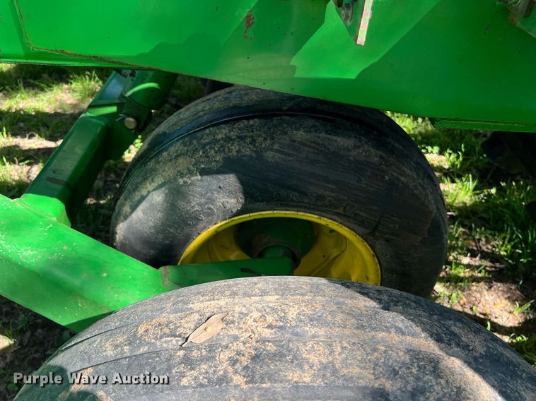image for item KV9818 John Deere 455 grain drill