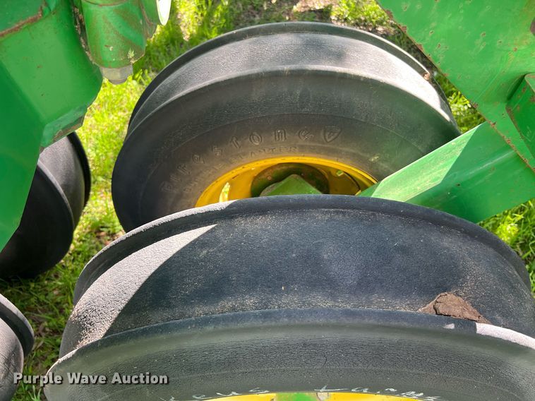 image for item KV9818 John Deere 455 grain drill