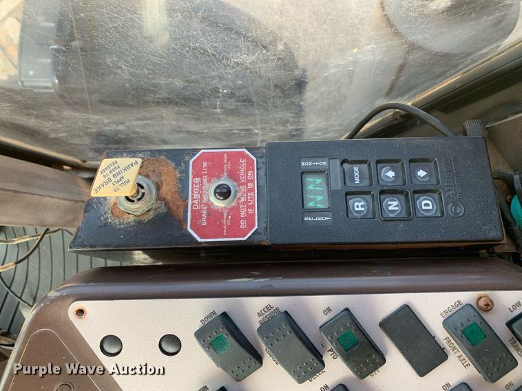 image for item KX9838 2012 RBR   Vector 300 applicator