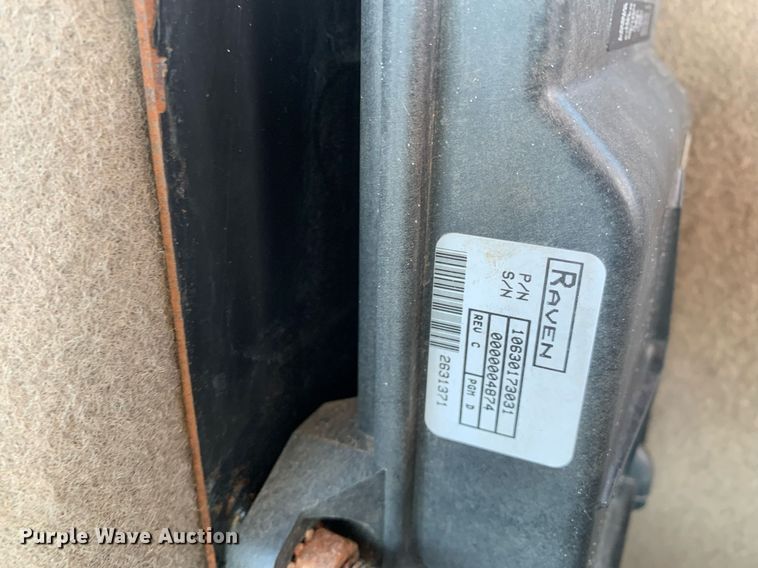 image for item KX9838 2012 RBR   Vector 300 applicator