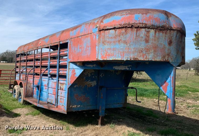 image for item KX9849 1983 WW Trailer livestock trailer