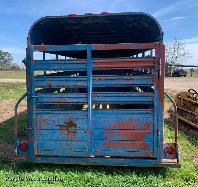 image for item KX9849 1983 WW Trailer livestock trailer