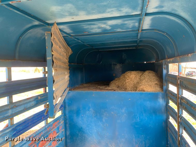 image for item KX9849 1983 WW Trailer livestock trailer