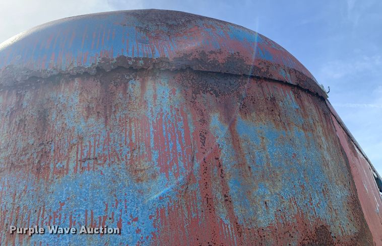 image for item KX9849 1983 WW Trailer livestock trailer