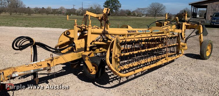 image for item KX9850 Vermeer R23 Twinrake hay rake