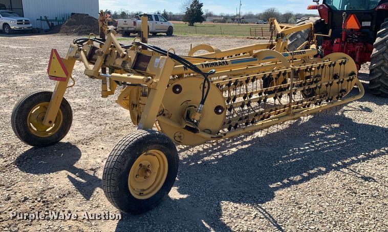 image for item KX9850 Vermeer R23 Twinrake hay rake