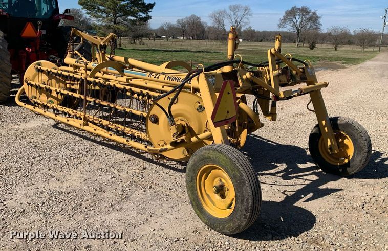 image for item KX9850 Vermeer R23 Twinrake hay rake