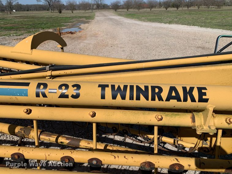 image for item KX9850 Vermeer R23 Twinrake hay rake