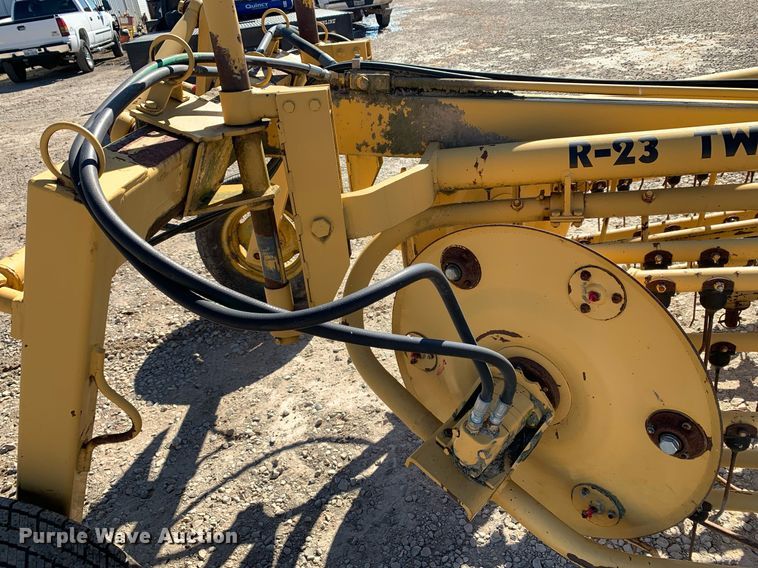 image for item KX9850 Vermeer R23 Twinrake hay rake