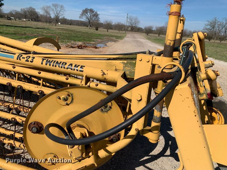 image for item KX9850 Vermeer R23 Twinrake hay rake