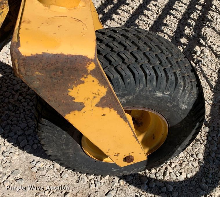 image for item KX9850 Vermeer R23 Twinrake hay rake