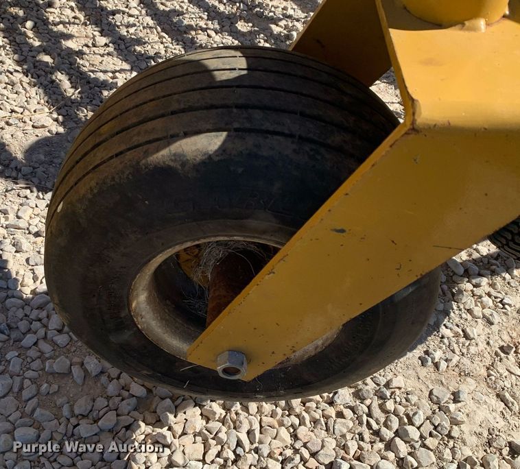 image for item KX9850 Vermeer R23 Twinrake hay rake