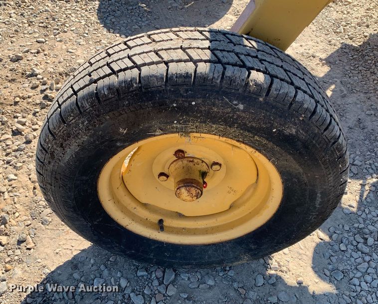 image for item KX9850 Vermeer R23 Twinrake hay rake