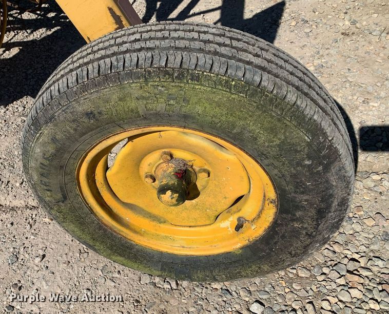 image for item KX9850 Vermeer R23 Twinrake hay rake